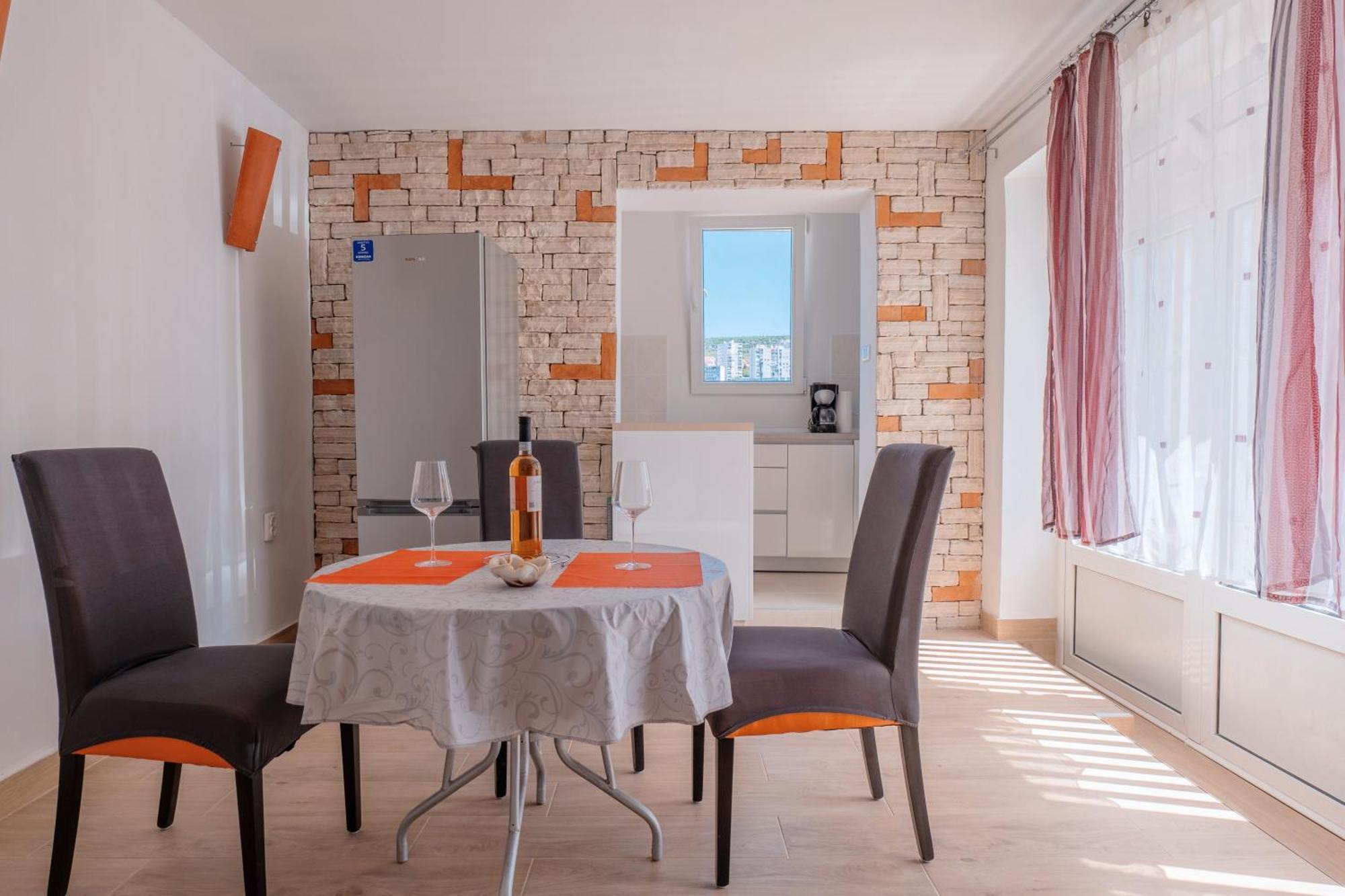 Apartments Ema Sibenik Exterior photo